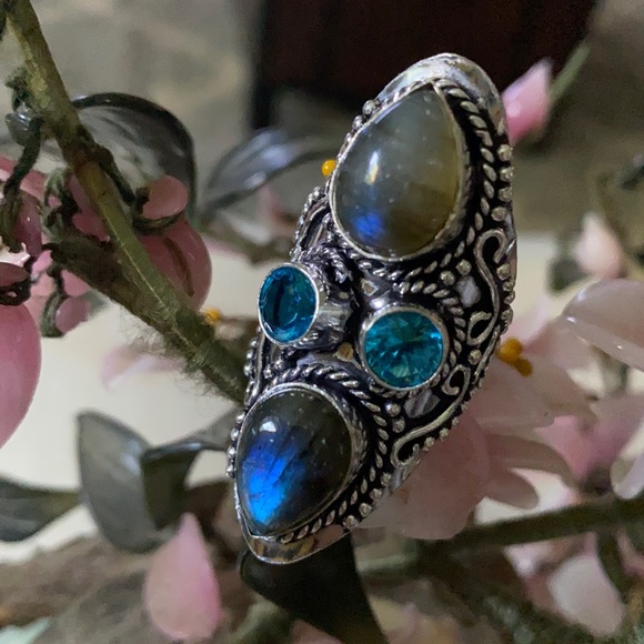 Vintage Jewelry - Vintage 925 labradorite & blue topaz ring